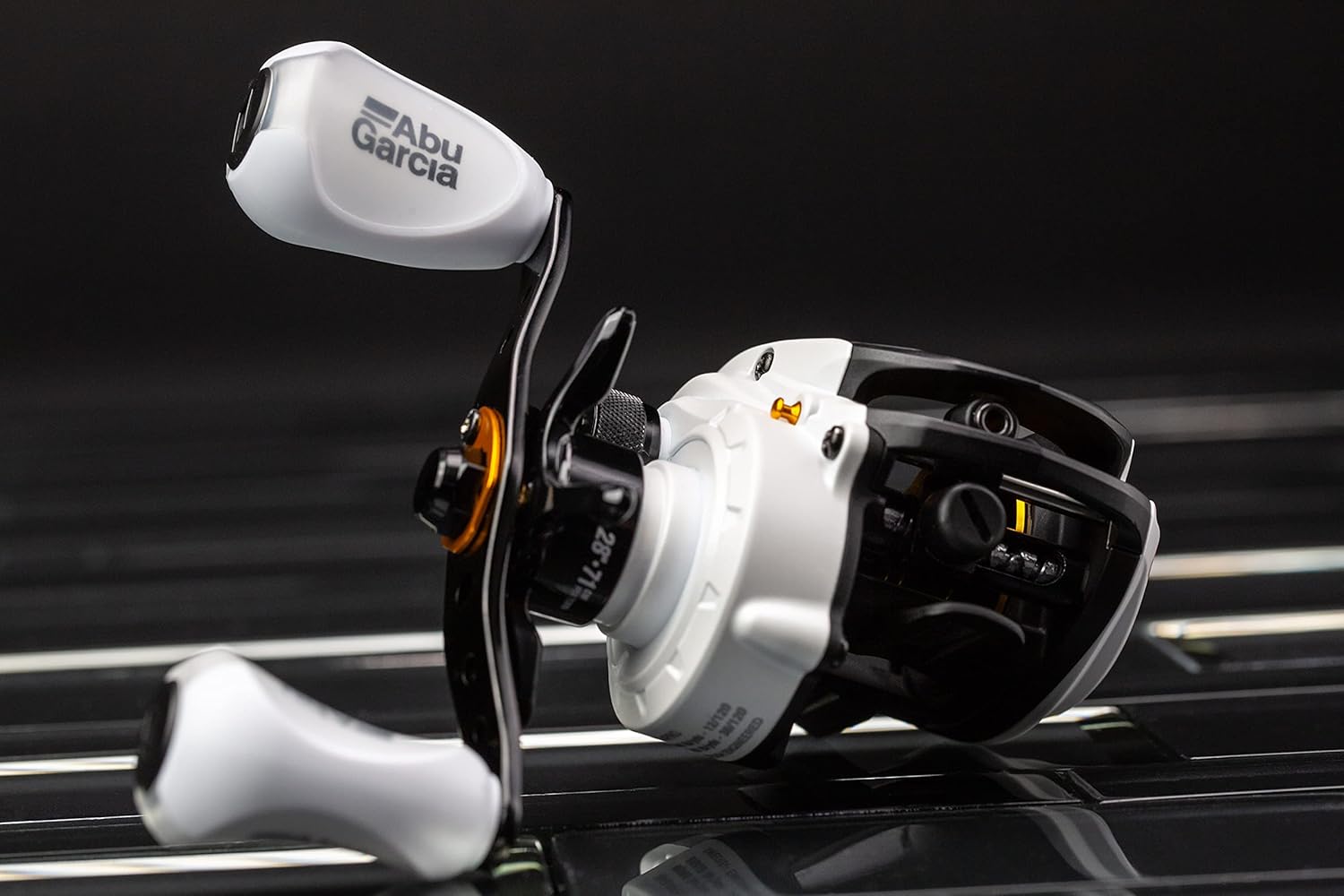 Abu Garcia Max Pro Low Profile Baitcast Fishing Reel - Image 4